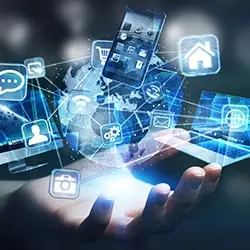 Illustration représentant la maîtrise d'outils digitaux, du marketing, du web et de l'IA lors d'une formation chez Kalyane Consulting.